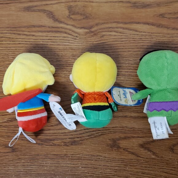 Plush Figures Hallmark Itty Bittys Lot of 3 - Hulk, Aquaman & Supergirl - 4.5" - Picture 2 of 2